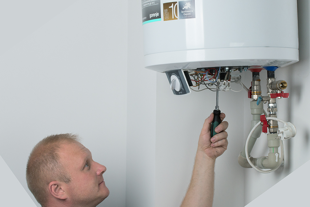 как спустить воду с бойлера