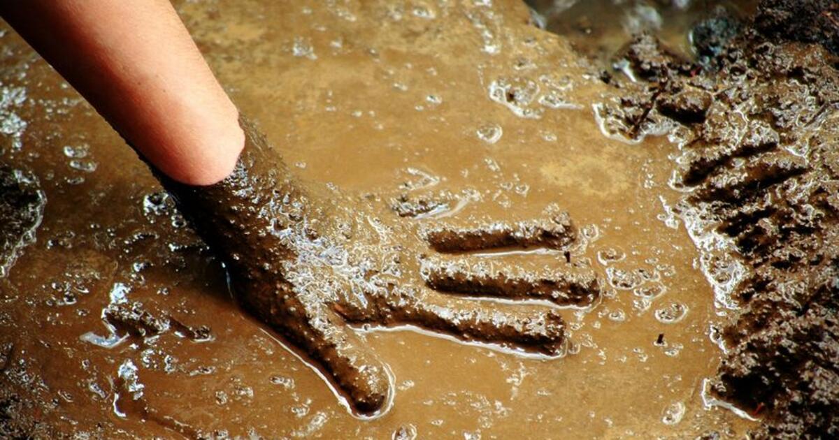 До чого сниться бруд під ногами